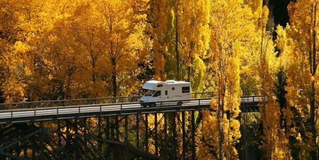 NEW ZEALAND HIGHWAY EXPERIENCE